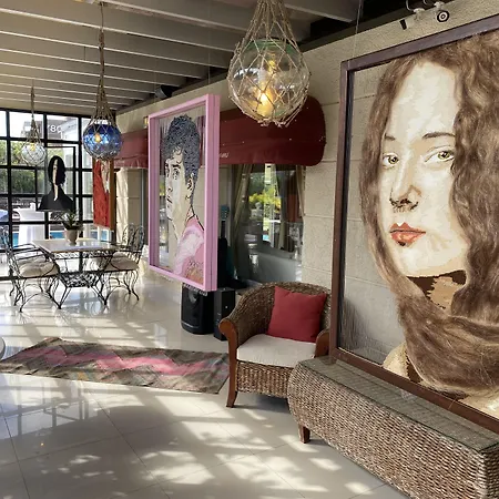 Hotell Smart Luxury & 3*