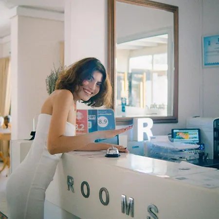 Отель Smart Luxury & 4*